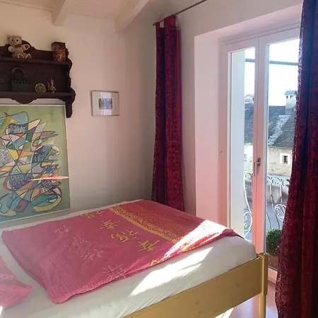 Ferienhaus, Rustico Auf Burg Apartamento
