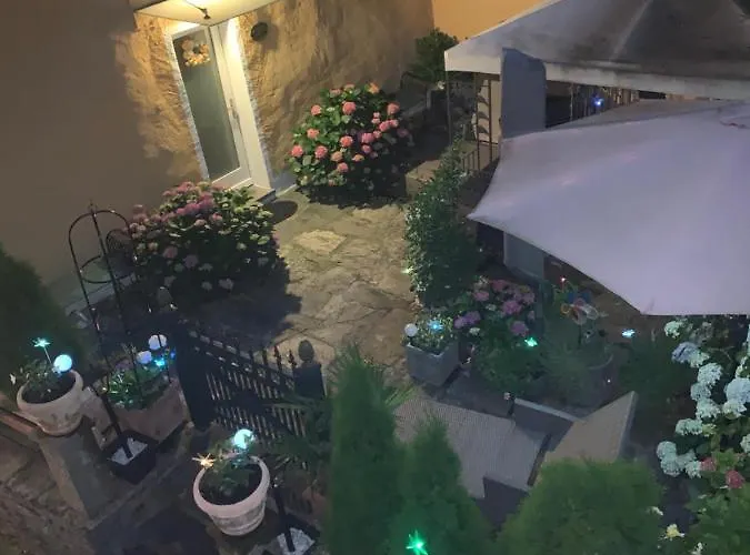 Ferienhaus, Rustico Auf Burg Appartement