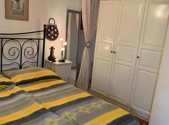 Appartement Ferienhaus, Rustico Auf Burg Locarno